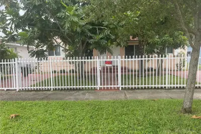534 NW 113th St, Miami Shores: photo 1 of 7