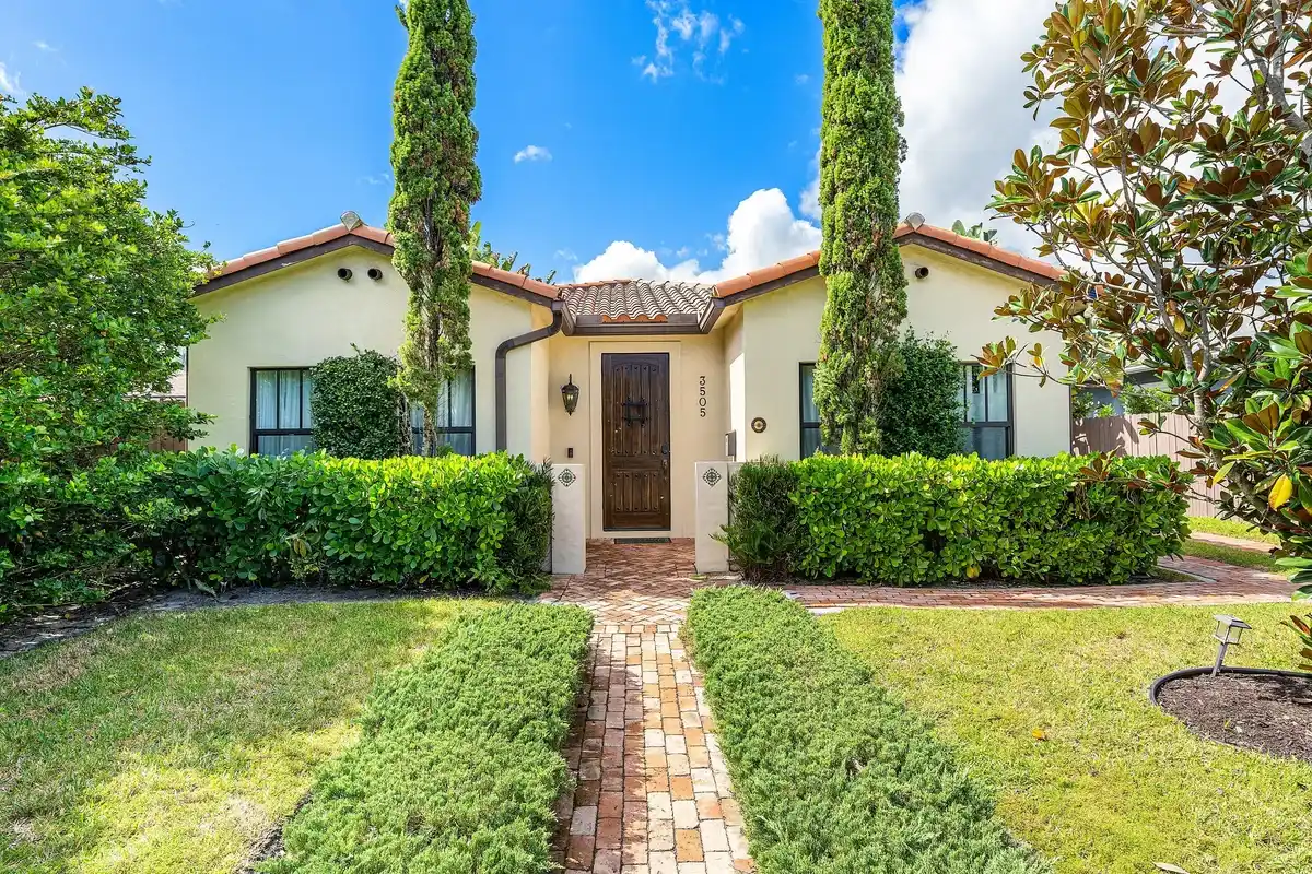 3505 Poinsettia Ave, West Palm Beach: photo 1 of 29