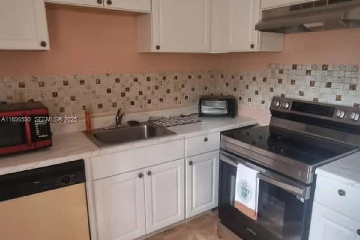176 Piedmont #D, Delray Beach: photo 1 of 18
