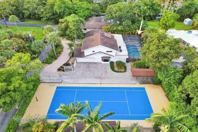 2120 SW 28th Way, Fort Lauderdale: photo 1 of 81