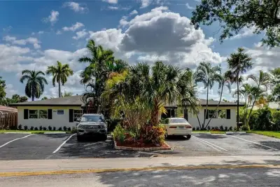 3860 NE 23rd Ave, Lighthouse Point: photo 1 of 49
