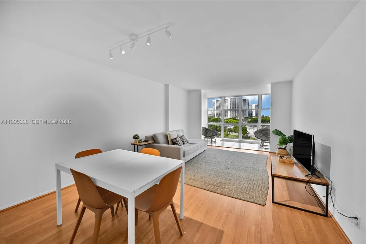 800 Parkview Dr #605, Hallandale Beach: photo 1 of 48