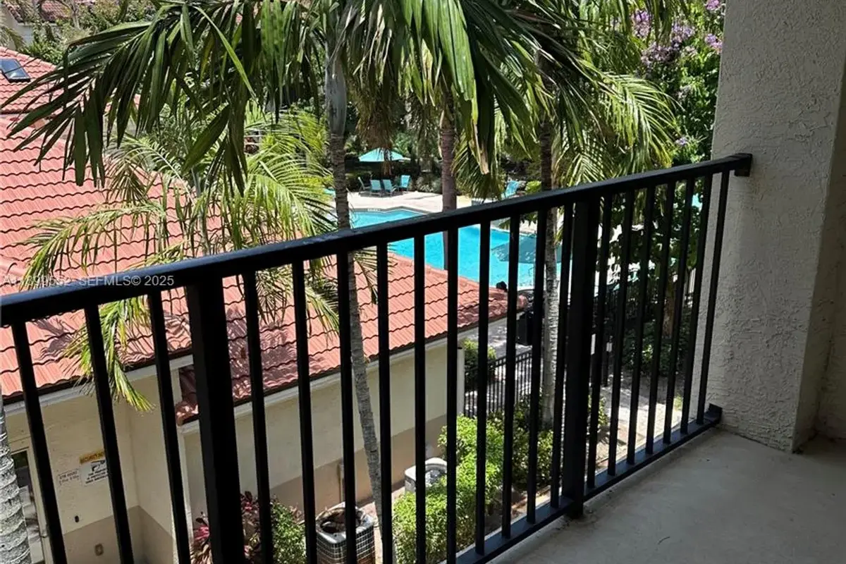 5840 W Sample Rd #306, Coral Springs: photo 1 of 22