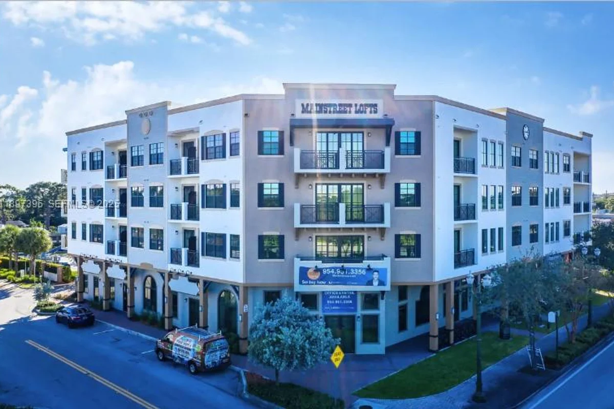 4100 SW 64th Ave #314, Davie: photo 1 of 17