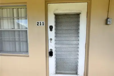 211 Coventry I, West Palm Beach: photo 1 of 16