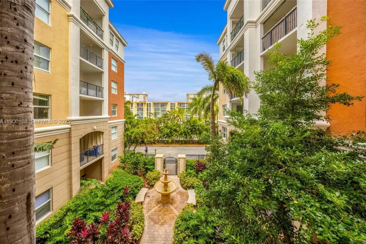 17125 N Bay Rd #3301, Sunny Isles Beach: photo 1 of 13