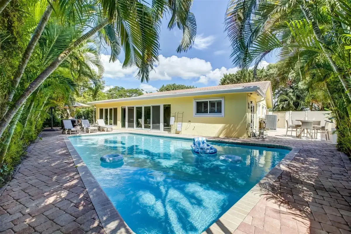 2600 N Riverside Dr, Pompano Beach: photo 1 of 25