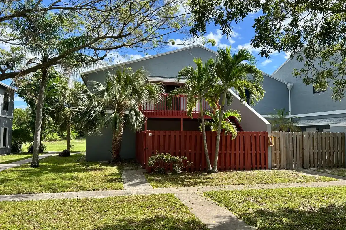 23 Crossings Cir #E, Boynton Beach: photo 1 of 19