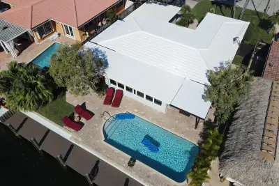 2548 SE 14th St E, Pompano Beach: photo 1 of 101