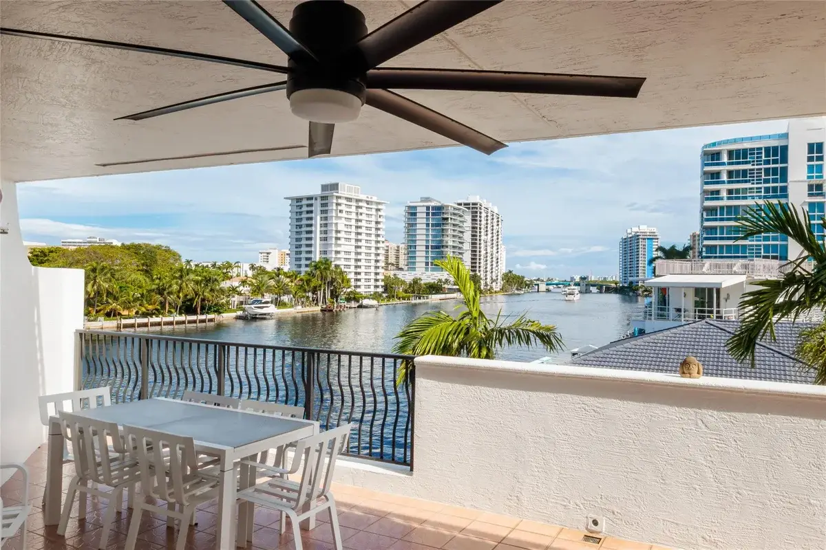 615 Bayshore Dr #301, Fort Lauderdale: photo 1 of 70