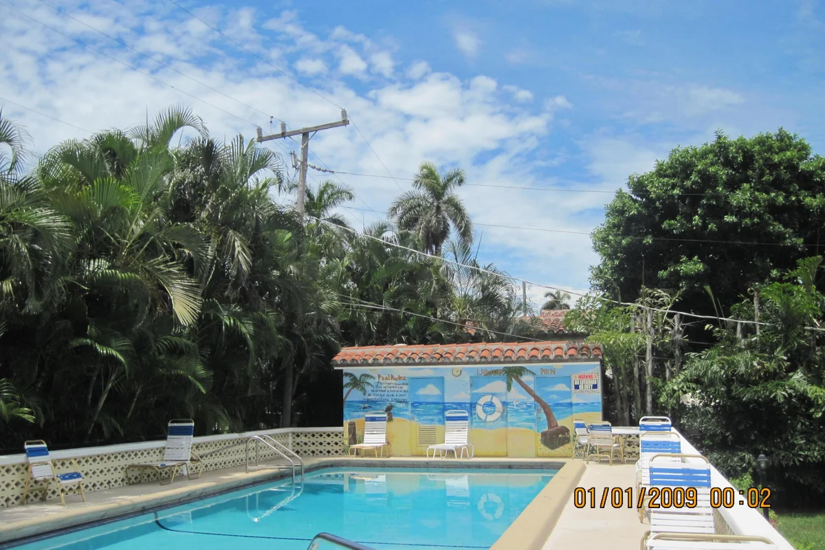 30 Andrews Ave #23c, Delray Beach: photo 1 of 8