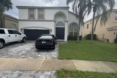 2761 Misty Oaks Cir, Royal Palm Beach: photo 1 of 30