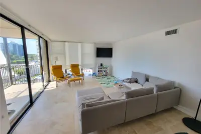 20379 W Country Club Dr #539, Aventura: photo 1 of 13