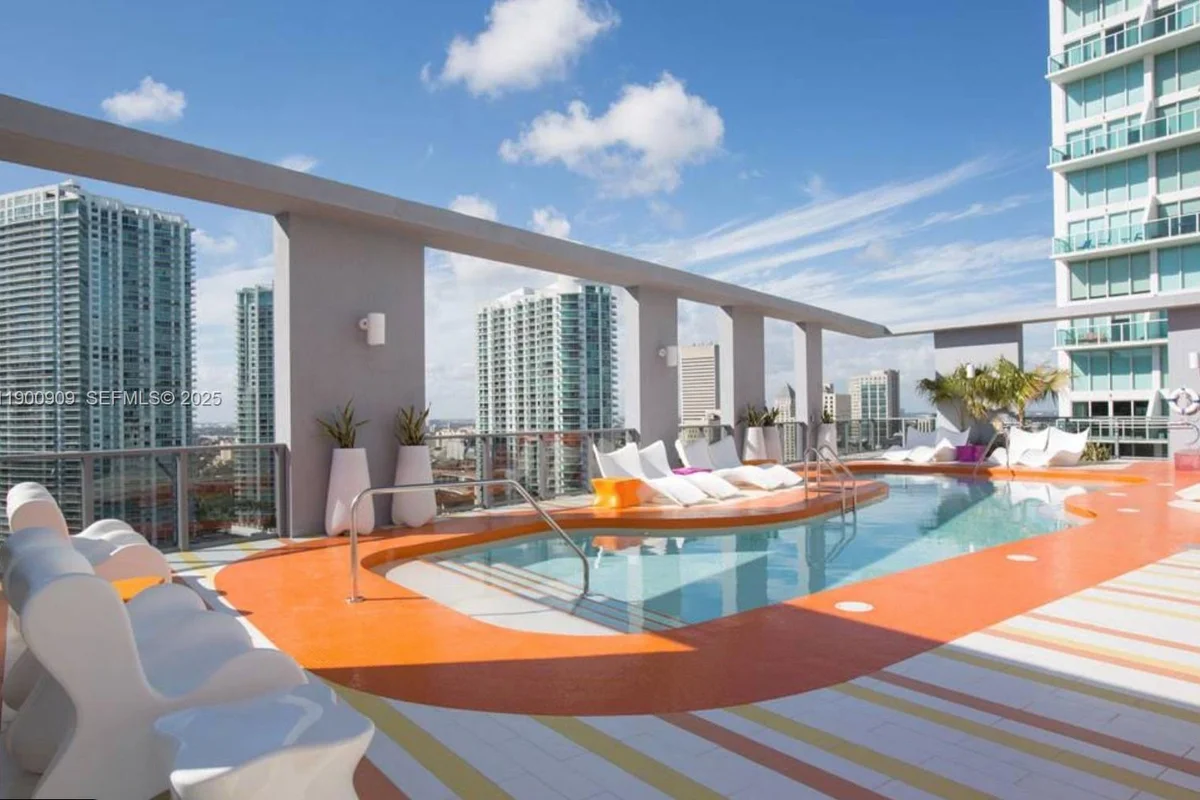 31 SE 6th St #2508, Miami: photo 1 of 4