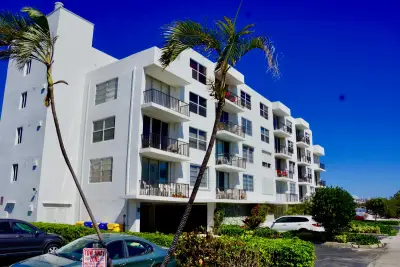 301 Croton Ave #406, Lantana: photo 1 of 21