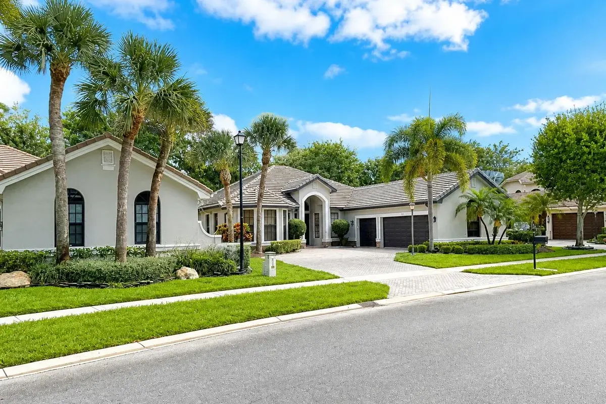 10295 Trianon Pl, Wellington: photo 1 of 33