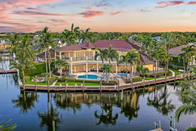 2365 Azure Cir, Palm Beach Gardens: photo 1 of 49