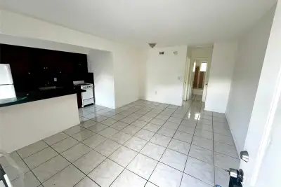751 NE 83rd Ter #14, Miami: photo 1 of 3