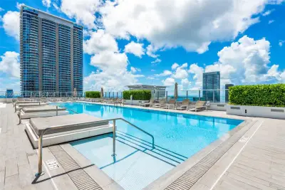1010 Brickell Ave #1706, Miami: photo 1 of 1