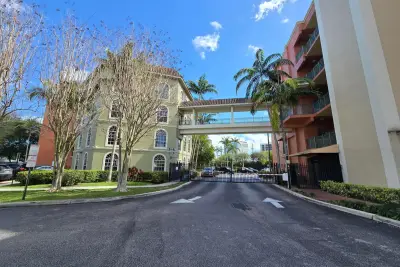 1640 Presidential Way #403, West Palm Beach: photo 1 of 69