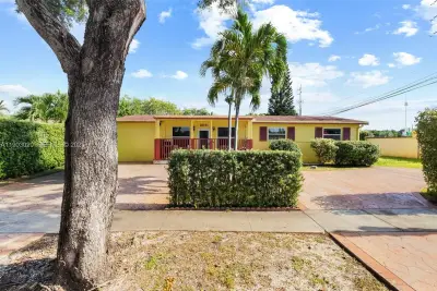 18151 NE 9th Ct, North Miami Beach: photo 1 of 48