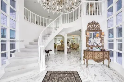 2889 NE 35th St, Fort Lauderdale: photo 1 of 100
