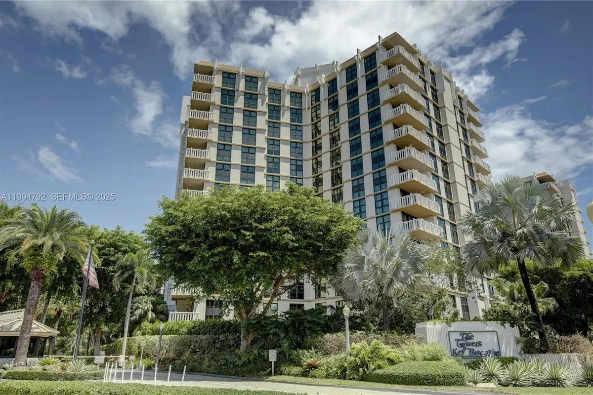 1121 Crandon Blvd #D608, Key Biscayne: photo 1 of 35