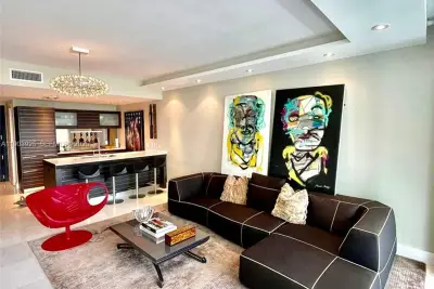 200 Biscayne Boulevard Way #4310, Miami: photo 1 of 18