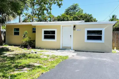 1412 NE 25th Ct, Pompano Beach: photo 1 of 40