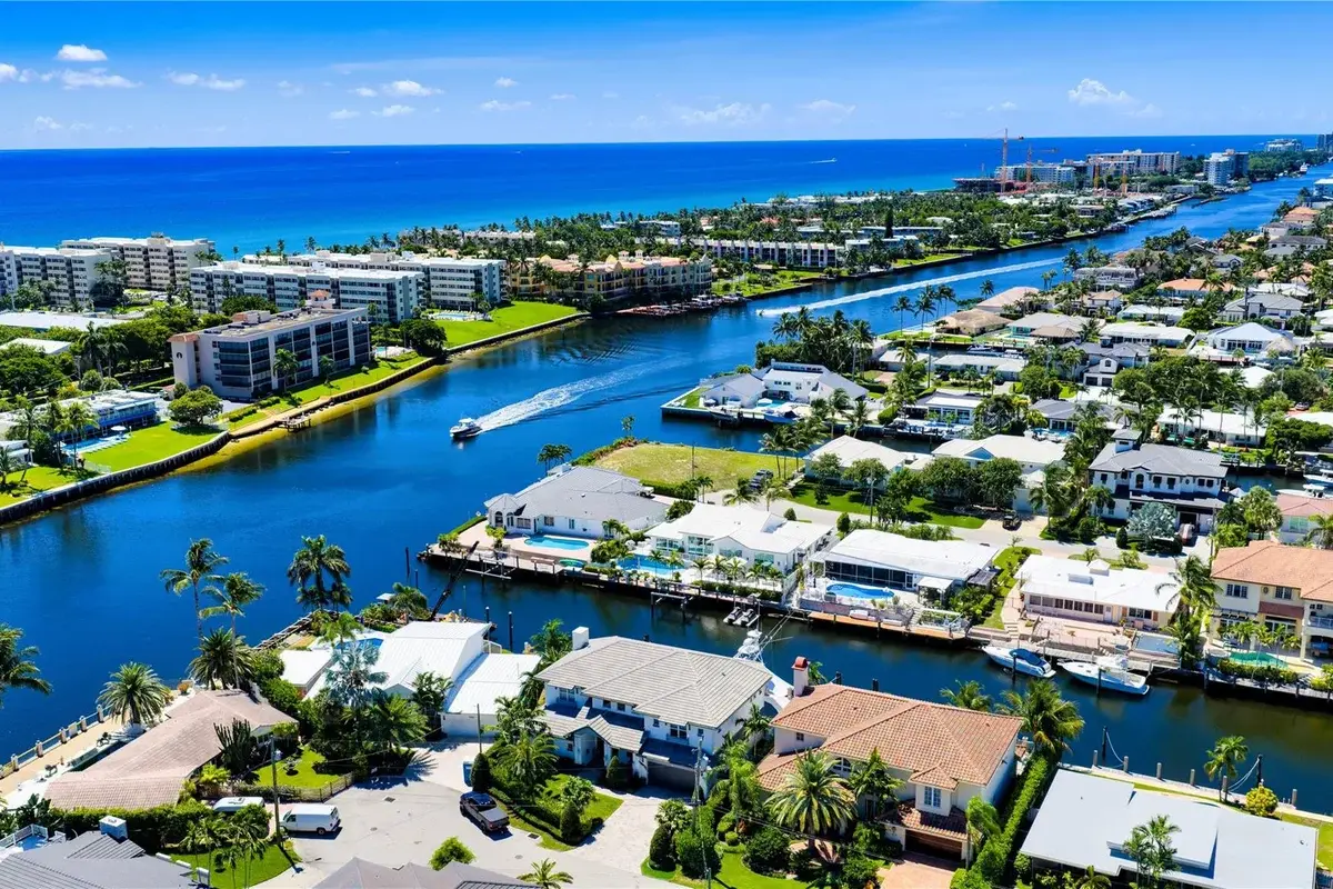1580 SE 8th St, Deerfield Beach: photo 1 of 46