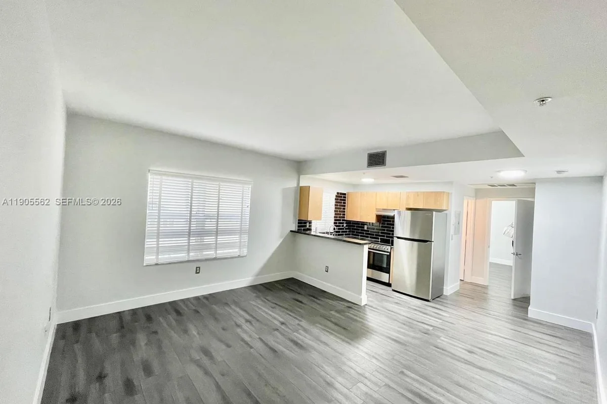 1542 Drexel Ave #107, Miami Beach: photo 1 of 22