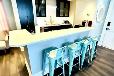2424 NE 9th St #112, Fort Lauderdale: photo 1 of 17