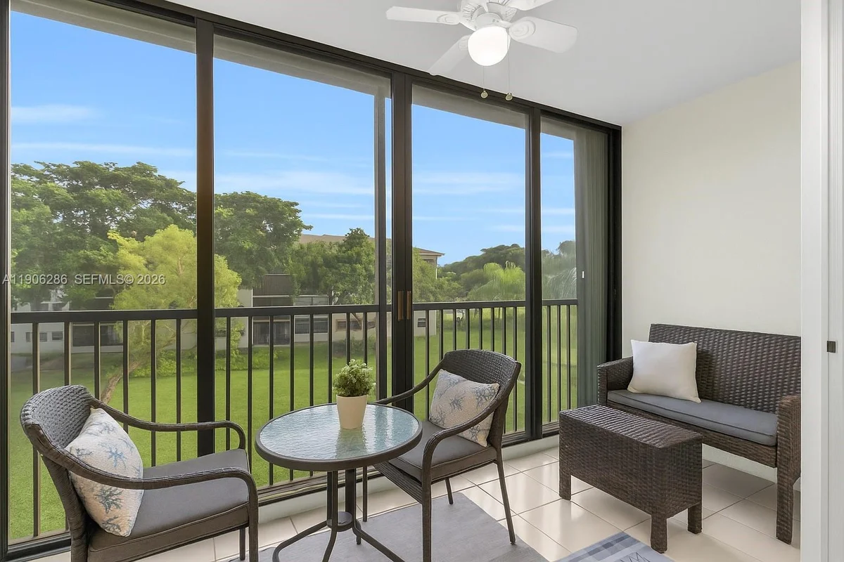 801 SW 138th Ave #310E, Pembroke Pines: photo 1 of 23