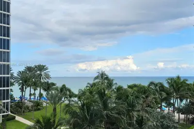 19201 Collins Ave #324, Sunny Isles Beach: photo 1 of 11