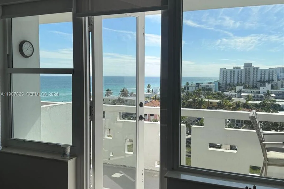 3111 N Ocean Dr #811, Hollywood: photo 1 of 20