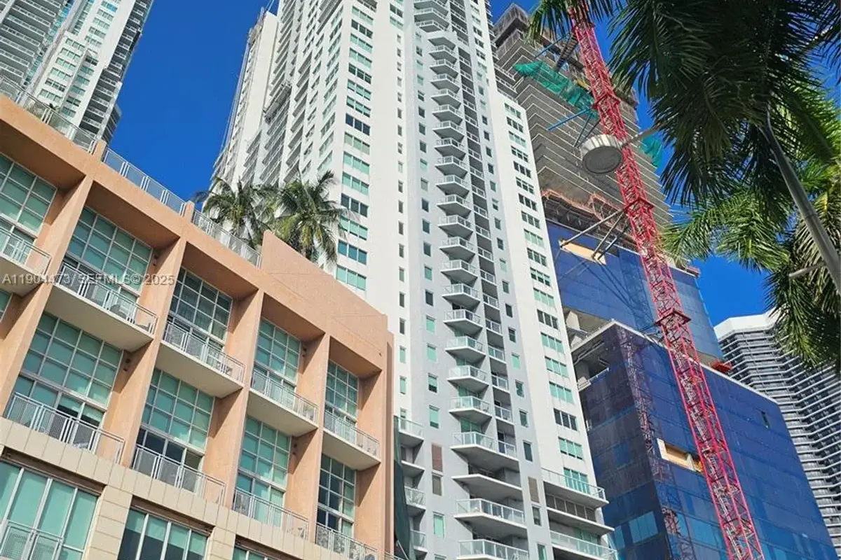 244 Biscayne Blvd #908, Miami: photo 1 of 42