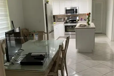 1501 Arthur St #1, Hollywood: photo 1 of 65