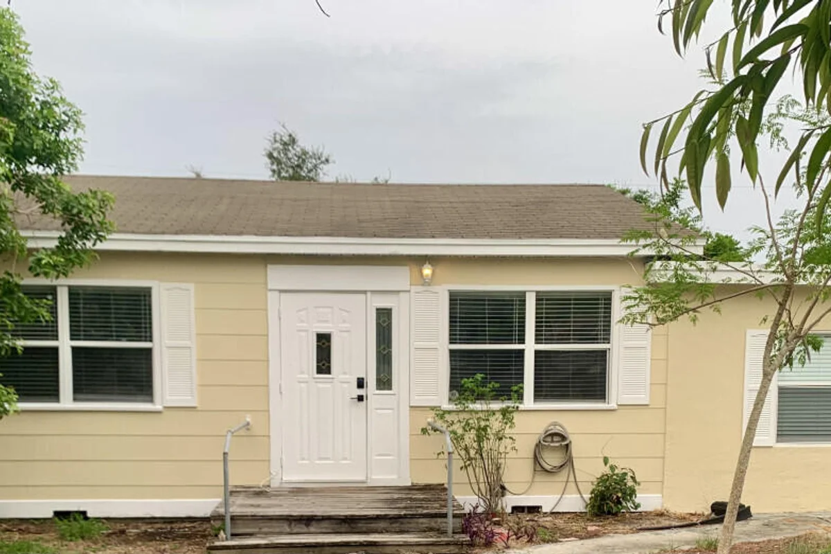 708 S Broadway, Lantana: photo 1 of 6