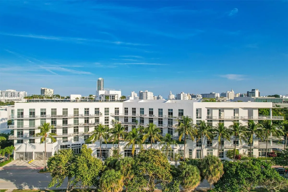 2001 Meridian Ave #307, Miami Beach: photo 1 of 25