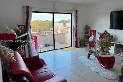17600 NW 68th Ave #B4002, Hialeah: photo 1 of 15