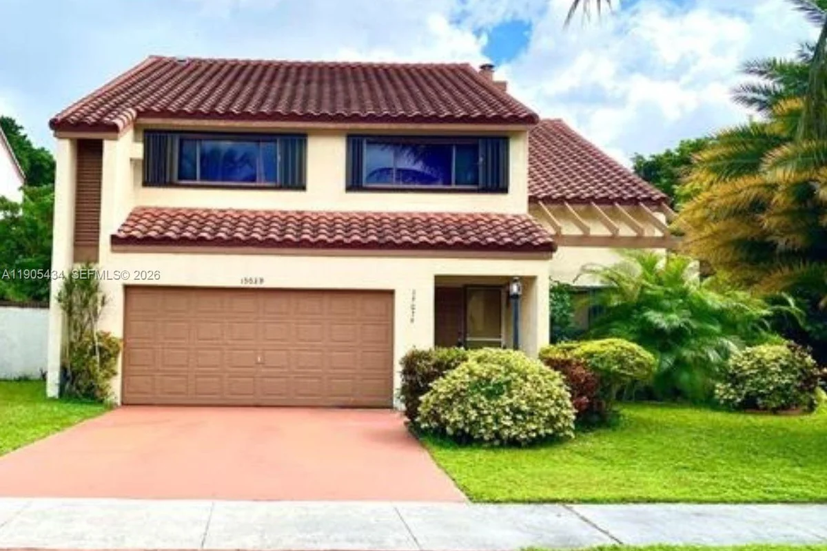 15039 SW 89th Terr Rd, Miami: photo 1 of 22
