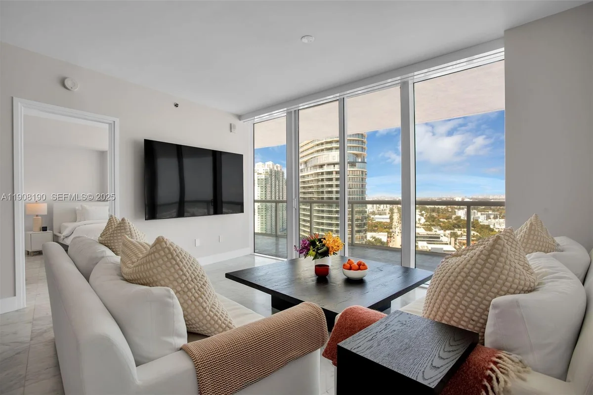 450 Alton Rd #2110, Miami Beach: photo 1 of 33