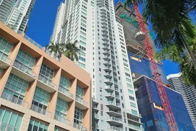 244 Biscayne Blvd #303, Miami: photo 1 of 10
