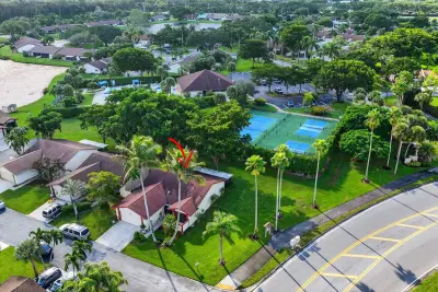 29 Fawlkland Cir, Boynton Beach: photo 1 of 24