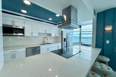 18051 Biscayne Blvd #1604, Aventura: photo 1 of 25