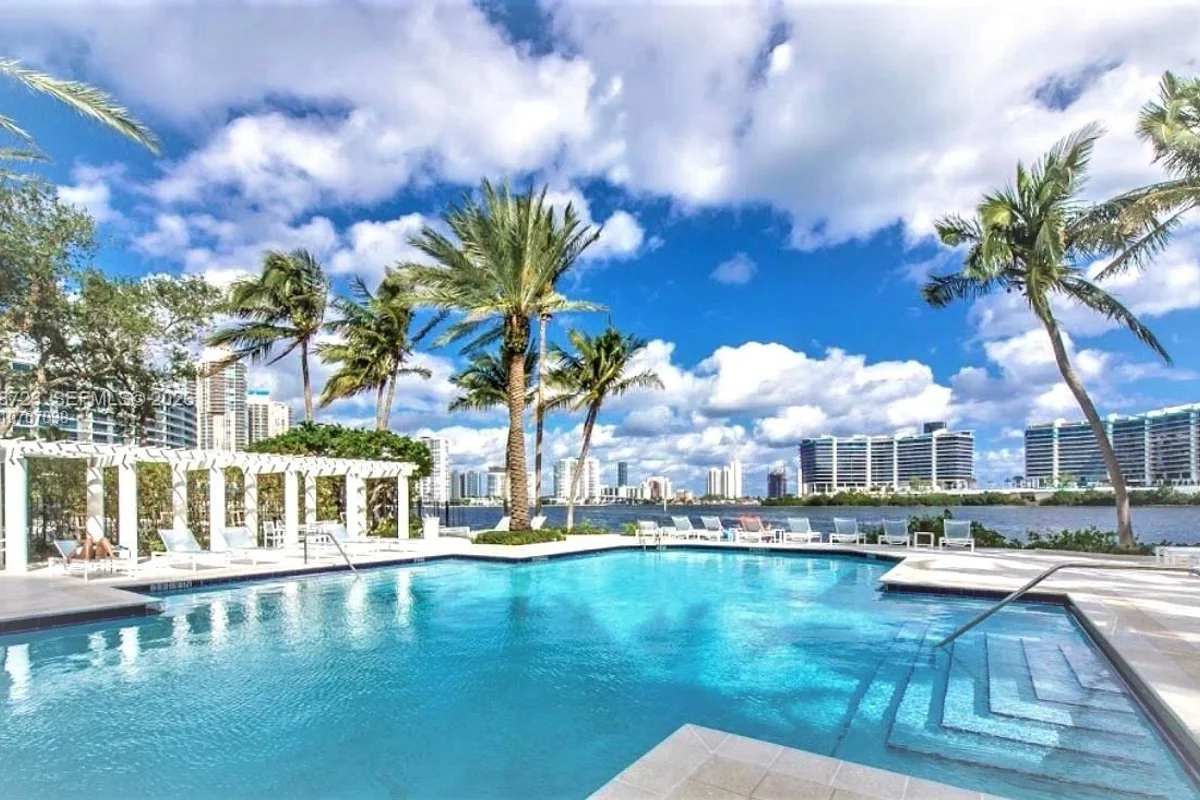 3255 NE 184th St #12409, Aventura: photo 1 of 23