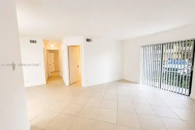 523 Trace Cir #105, Deerfield Beach: photo 1 of 22