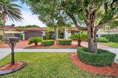 15462 SW 115th St, Miami: photo 1 of 50