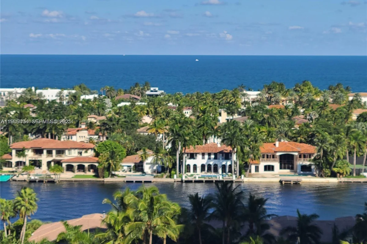 21055 Yacht Club Dr #1602, Aventura: photo 1 of 31