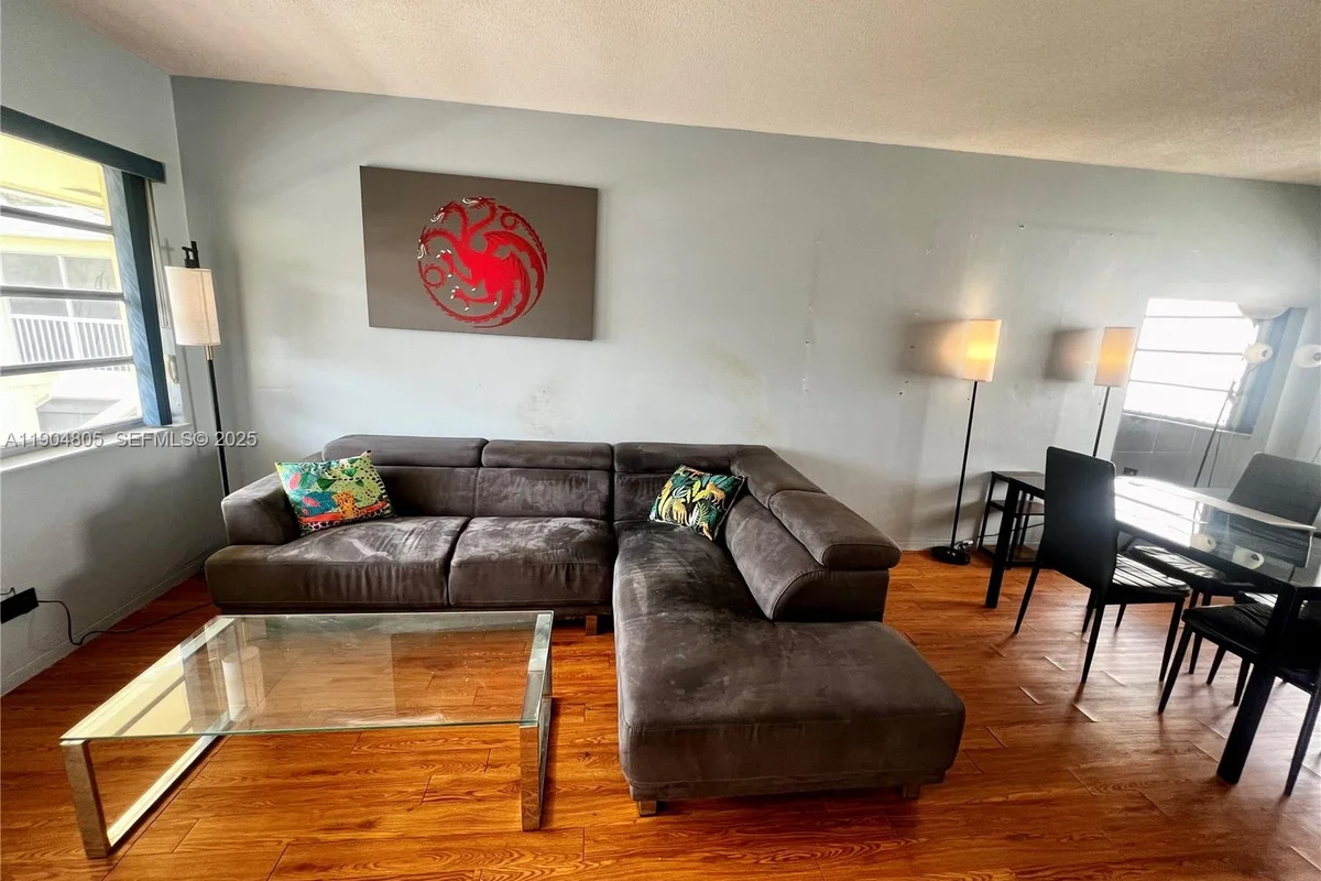 1501 Arthur St #7, Hollywood: photo 1 of 16